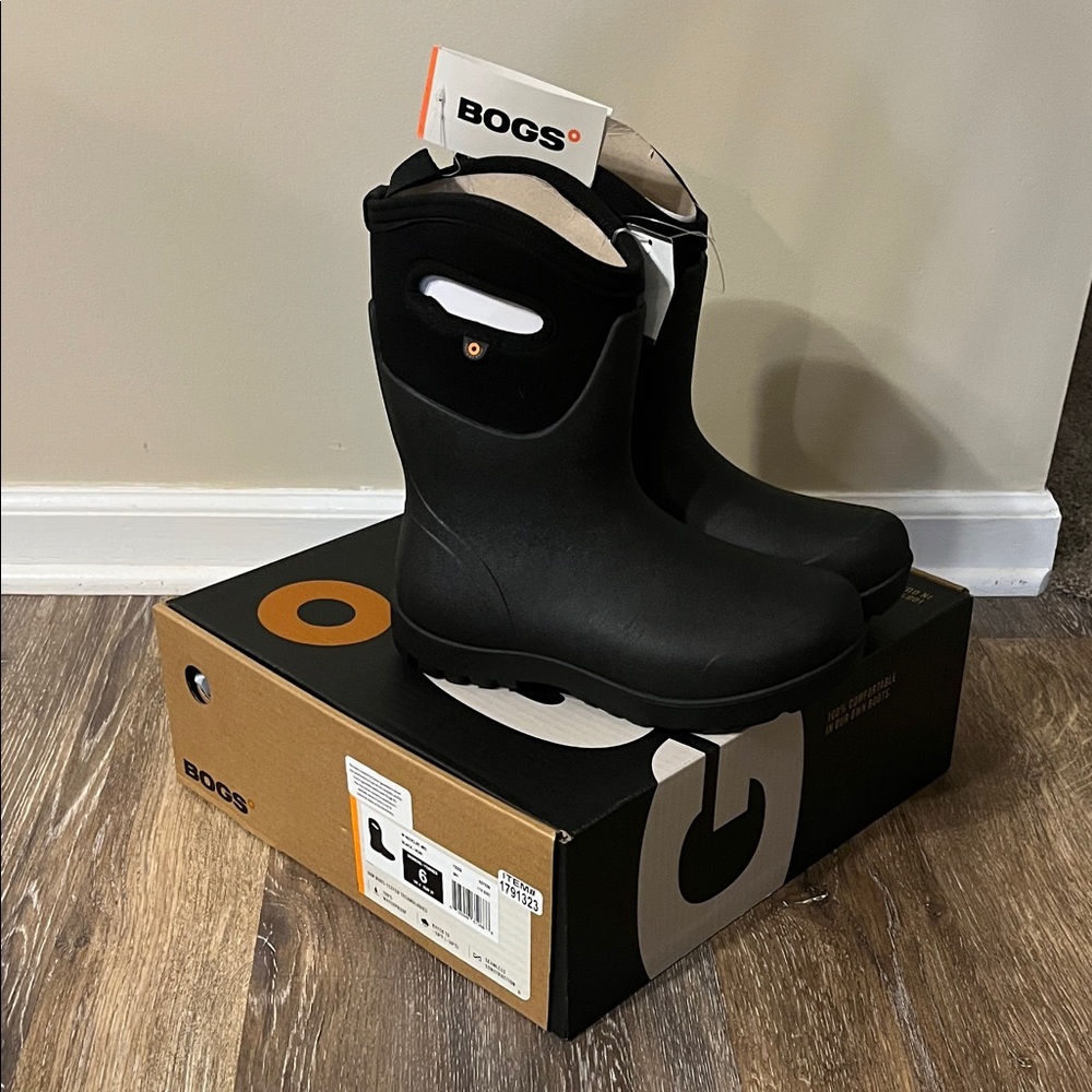 BOGS Women Boots